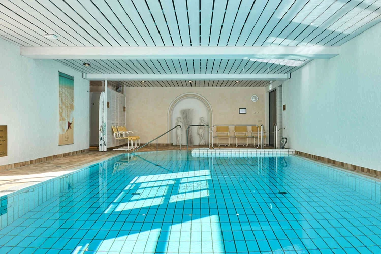 Innenpool der Oberberg Fachklinik Bad T&ouml;lz