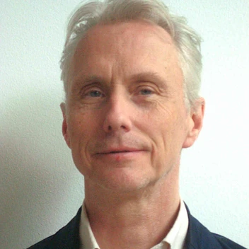 Portraitfoto Adrian Erben