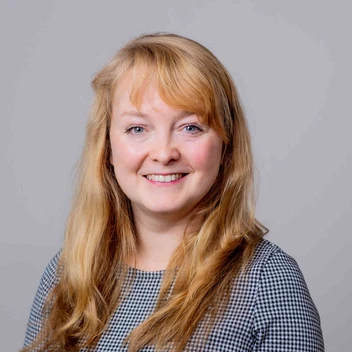 Portraitfoto Dr. med. Anna-Janina M&auml;hlmann