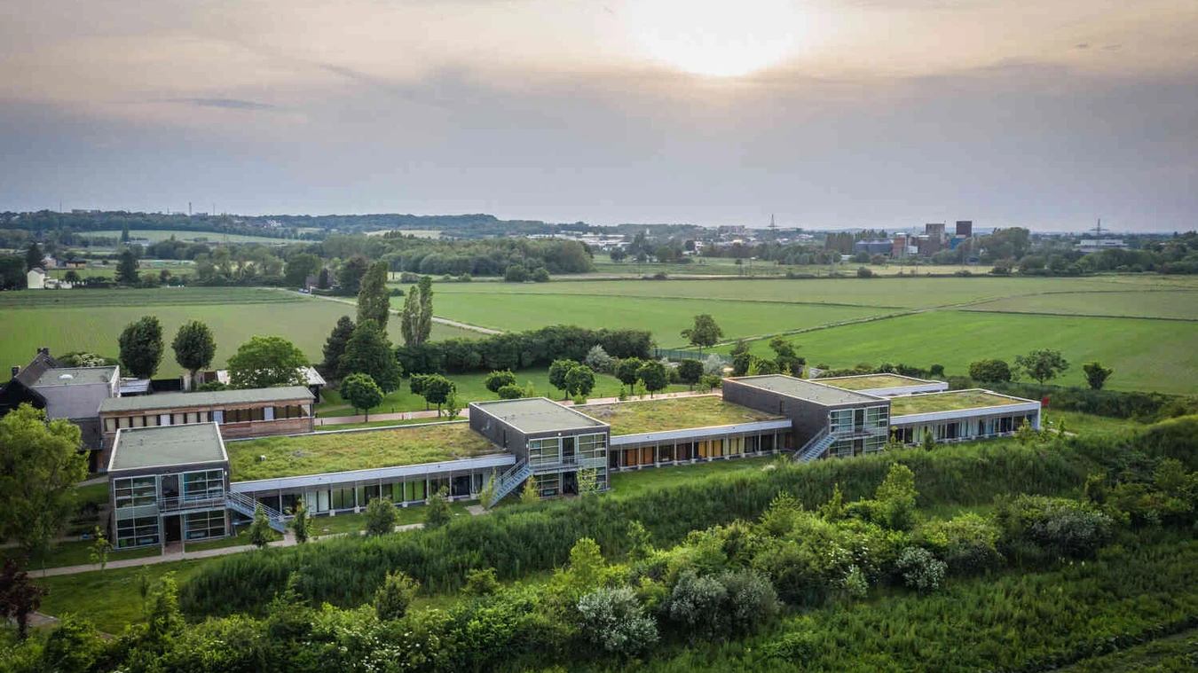 Luftaufnahme der Oberberg Fachklinik Konraderhof in l&auml;ndlicher Umgebung